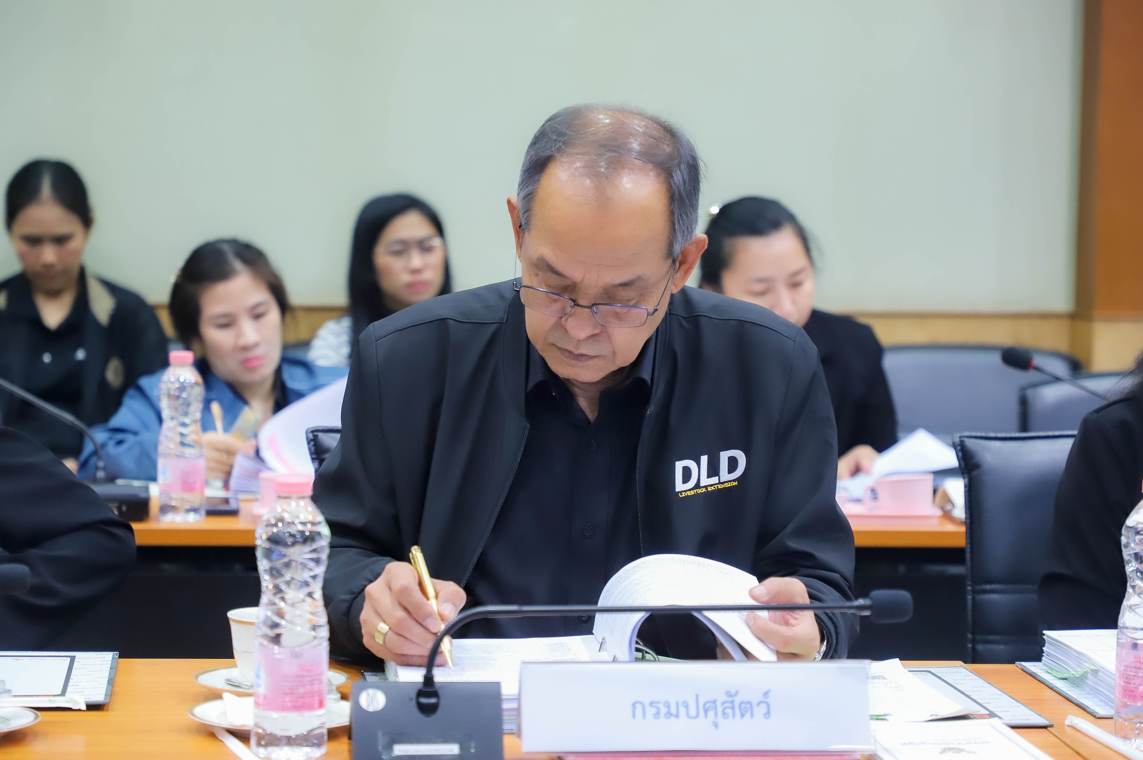 title - อกก.คง. เคาะ! ก่อสร้างสระเก็บน้ำ พัฒนาแหล่งน้ำและระบบกระจายน้ำ ไฟเขียว! หลักเกณฑ์การอนุมัติลดหรืองดเก็บดอกเบี้ย พร้อมเสนอ คปก. อนุมัติก่อสร้างระบบไฟฟ้าในแปลงที่ดิน